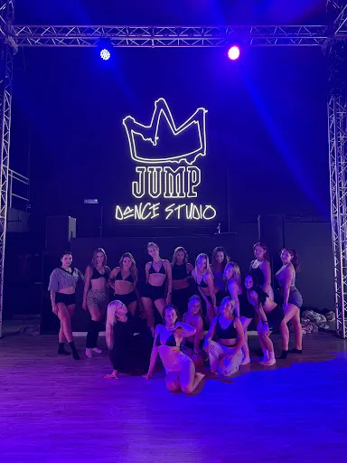JUMP DANCE STUDIO